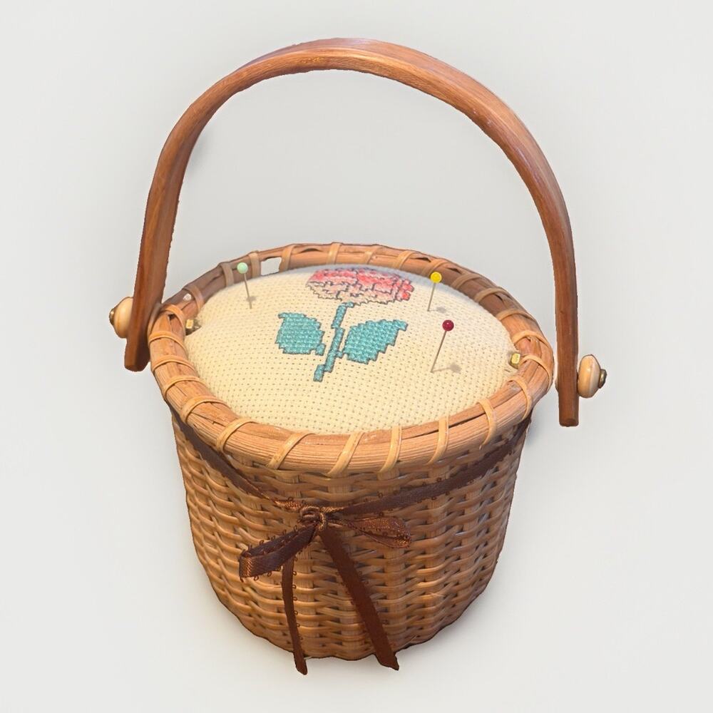 Vintage Handmade PINCUSHION BASKET Cross Stitch Pin Cushion Primitive 3824/67